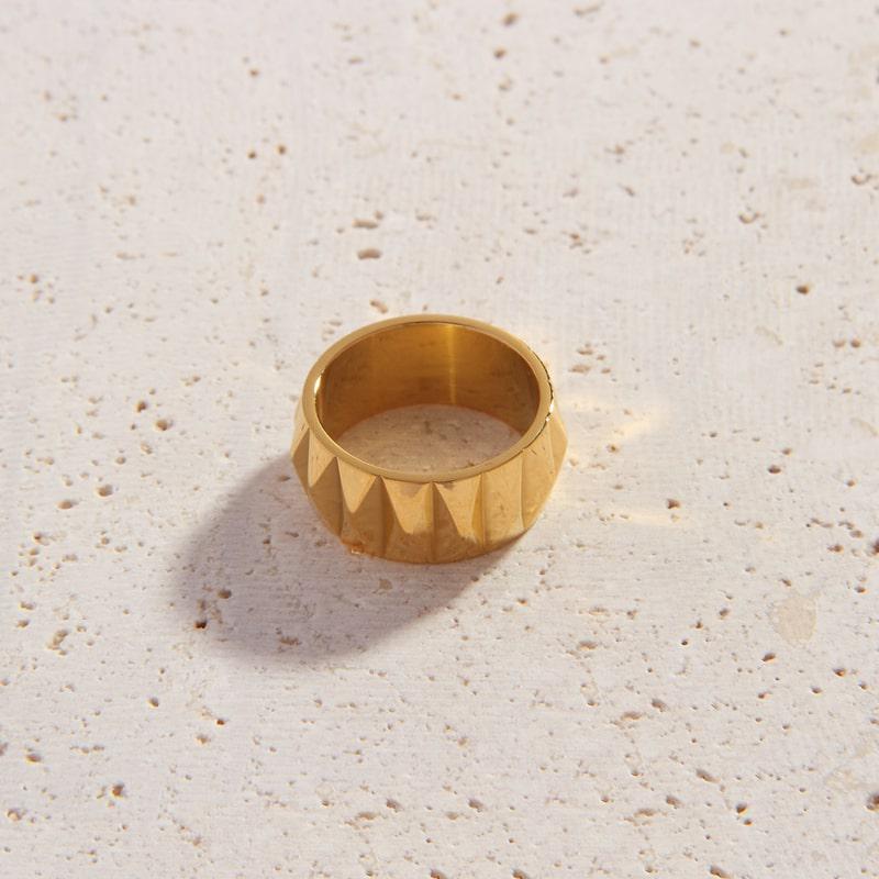 Nicoletta Gold Ring - Cali Tiger